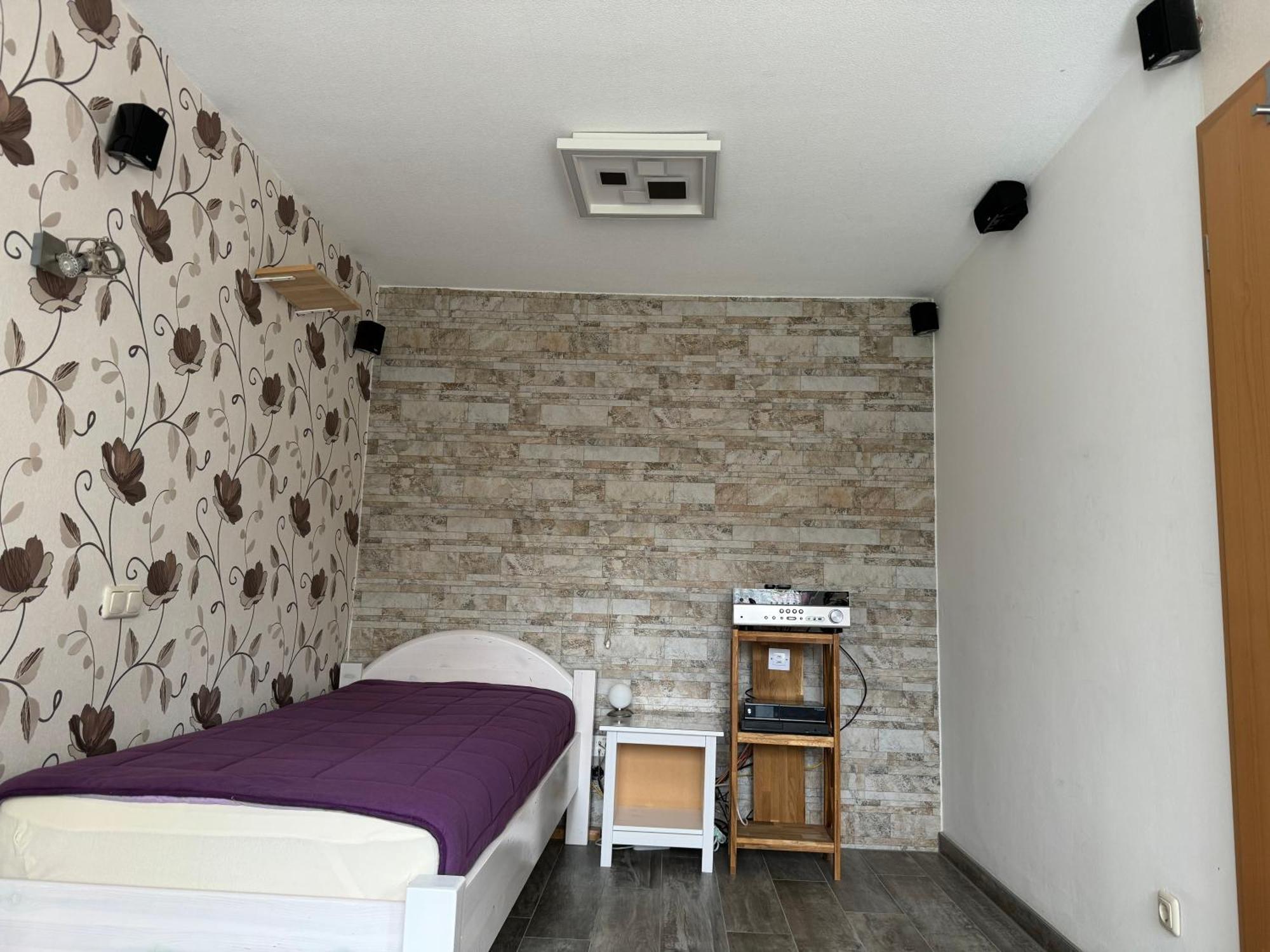 Messe-Apartment, 4 Schlafzimmer, 80 Qm, Garten - 6 Km Zur Messe, Verkehrsguenstig, Ruhig, Parkplaetze Nuremberg Bagian luar foto
