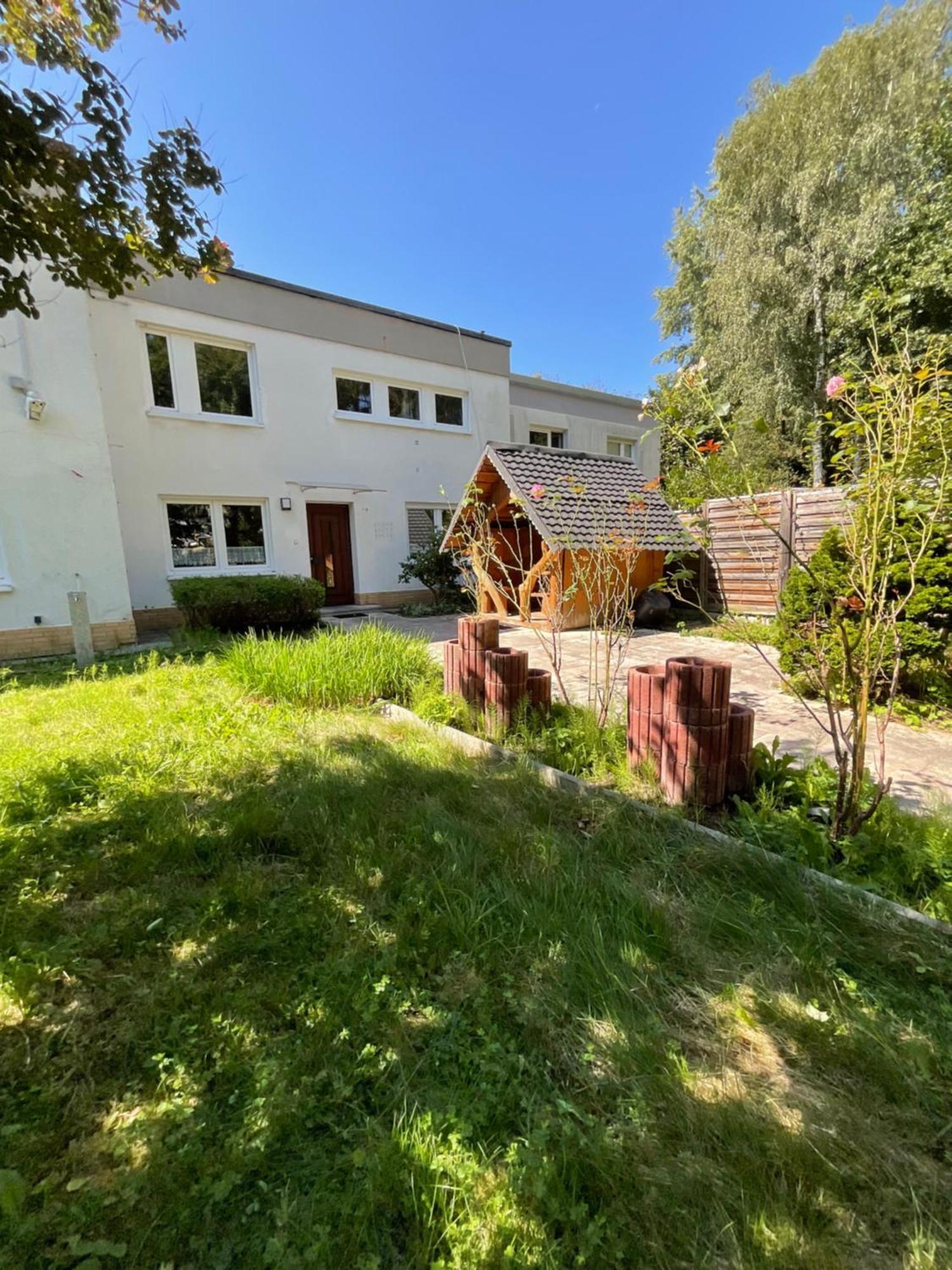 Messe-Apartment, 4 Schlafzimmer, 80 Qm, Garten - 6 Km Zur Messe, Verkehrsguenstig, Ruhig, Parkplaetze Nuremberg Bagian luar foto